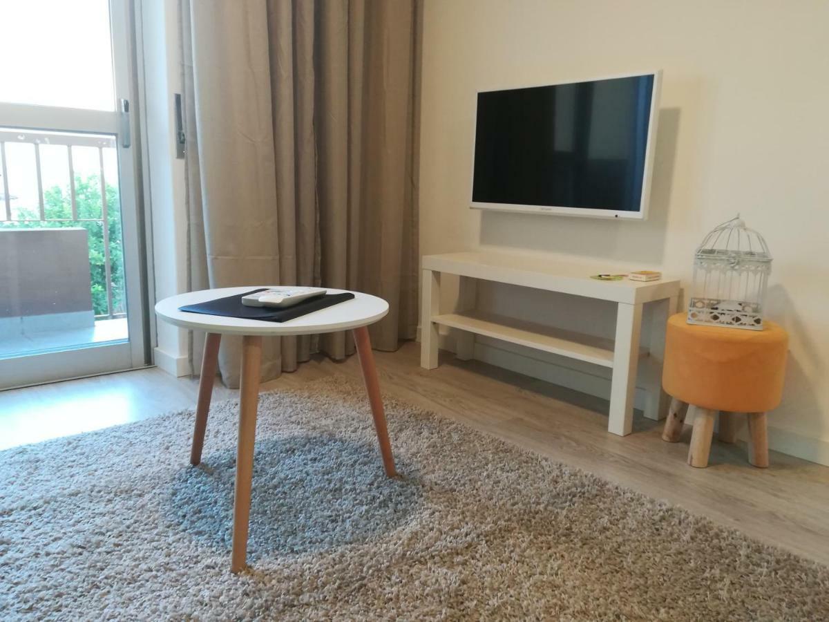Iris Apartment ปอมบาล ภายนอก รูปภาพ